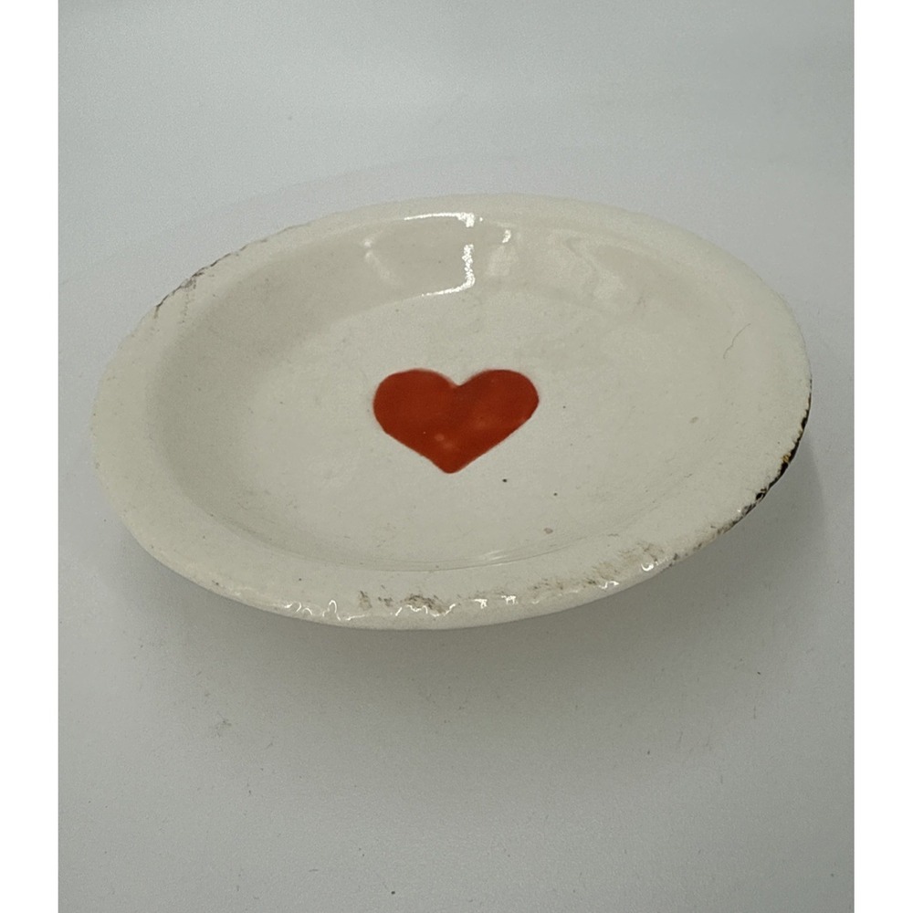 Round White Dish w/ Red Heart Rustic Distressed Finish -Trinket Dish